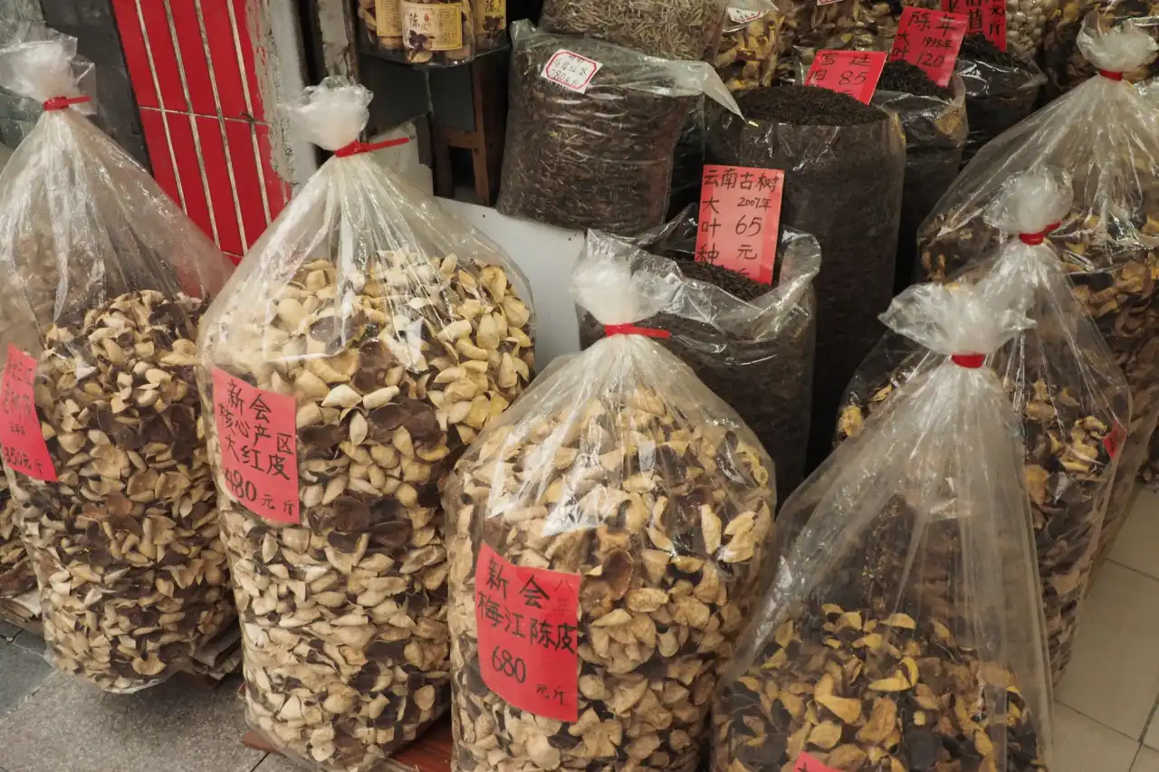 工业触摸屏选型指南：HMI人机界面性能参数与场景匹配要点